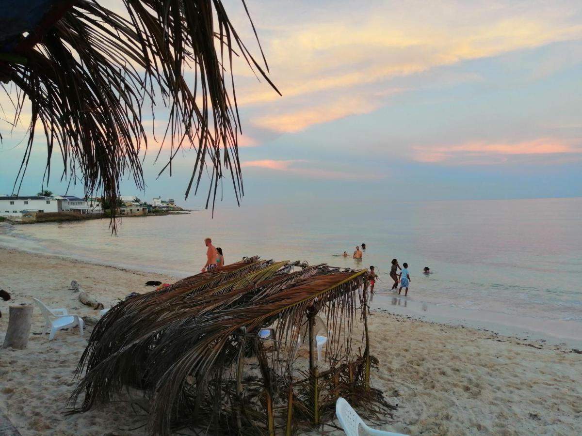 Miss Bassy'S Lodging Hotel San Andrés Buitenkant foto
